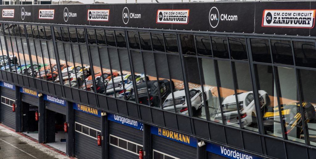 6 april 2023. BMW racing cup Circuit Zandvoort Foto: Chris Schotanus